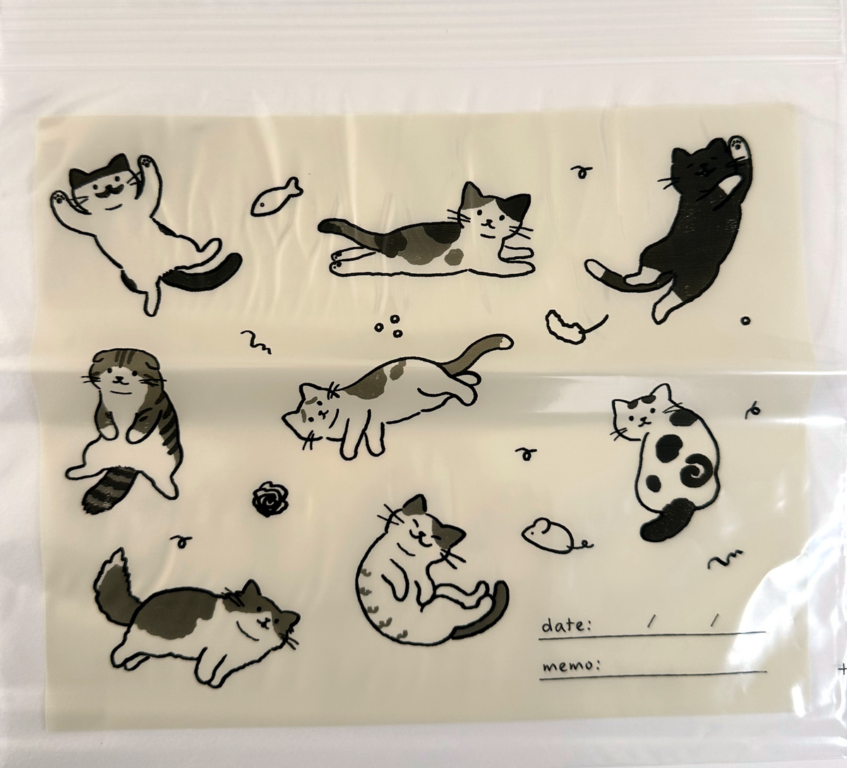 Amifa Playful Cat M Zipper Freezer Bags (10-Pack)